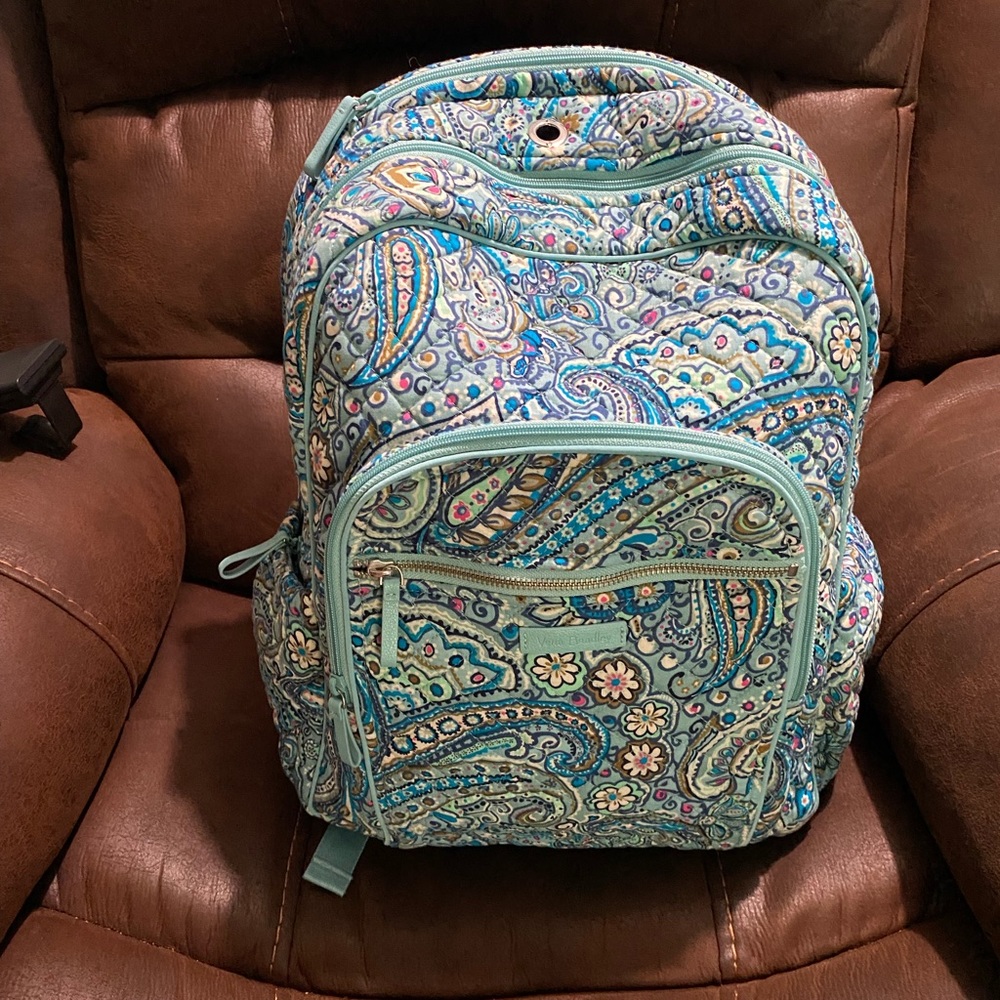 NWOT Vera Bradley iconic backpack daisy dot paisley